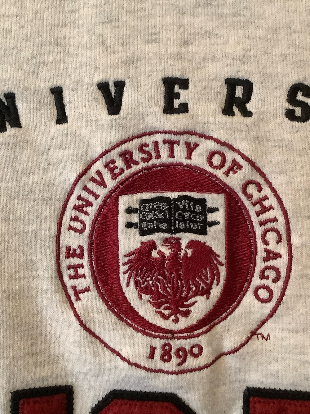 Vintage University of Chicago Sweatshirt in Light Gray with Maroon Chicago Logo - Picture 4 of 8